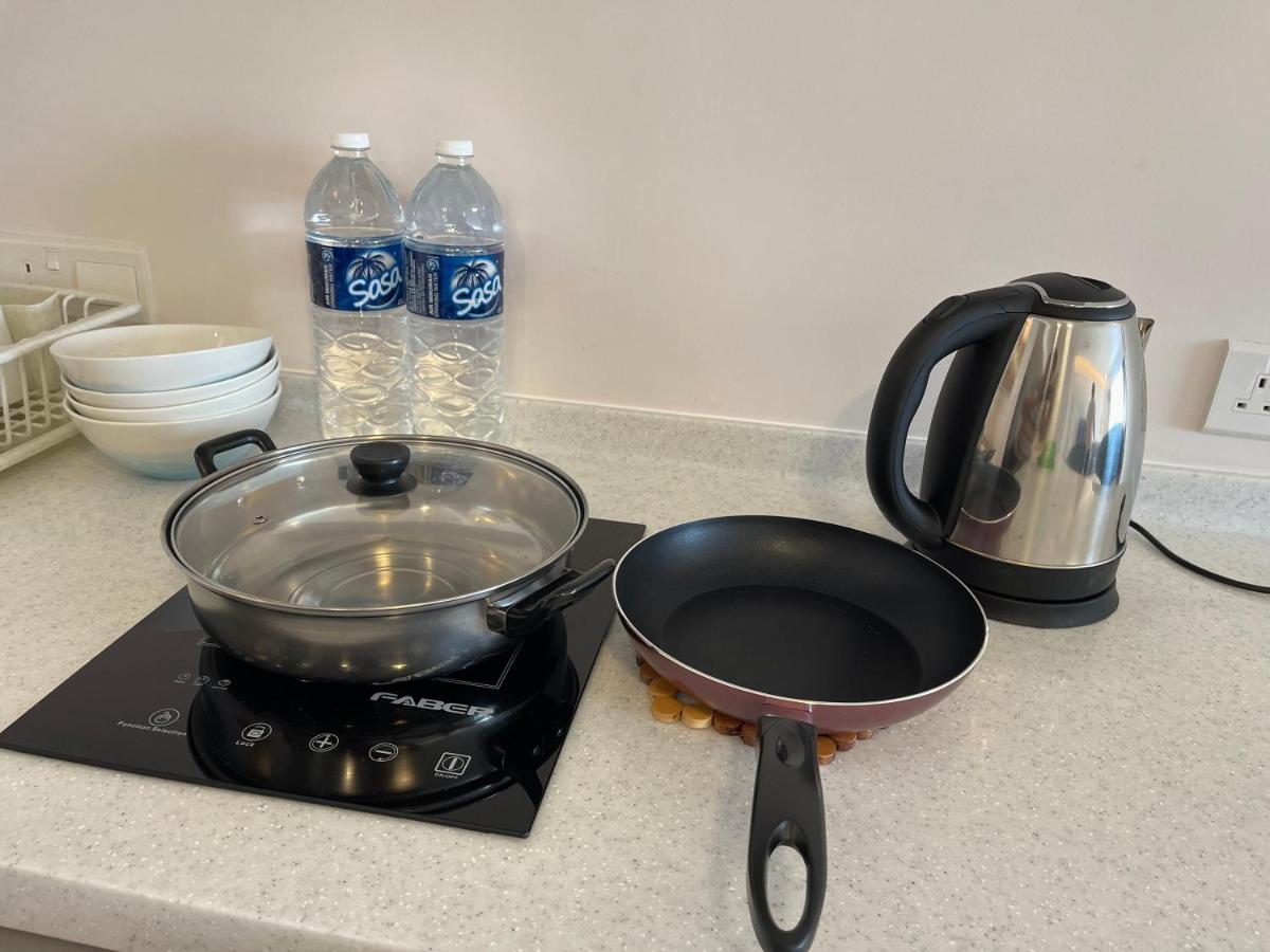 Aru Suites Homestay Wifi,Carpark,24H Check In,Water Filter By R2 Residence Кота Кинабалу Екстериор снимка