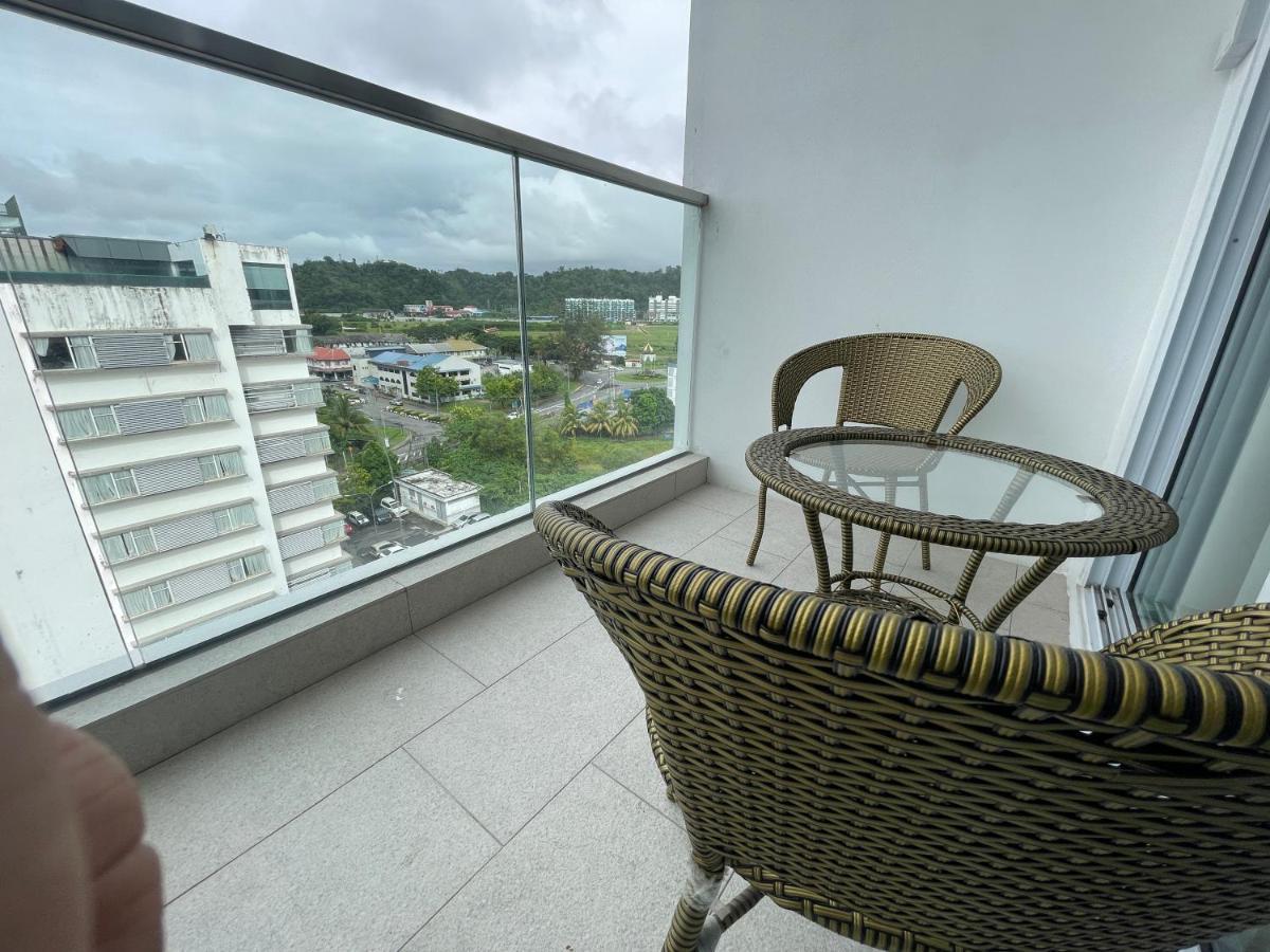 Aru Suites Homestay Wifi,Carpark,24H Check In,Water Filter By R2 Residence Кота Кинабалу Екстериор снимка