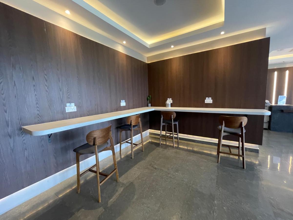 Aru Suites Homestay Wifi,Carpark,24H Check In,Water Filter By R2 Residence Кота Кинабалу Екстериор снимка
