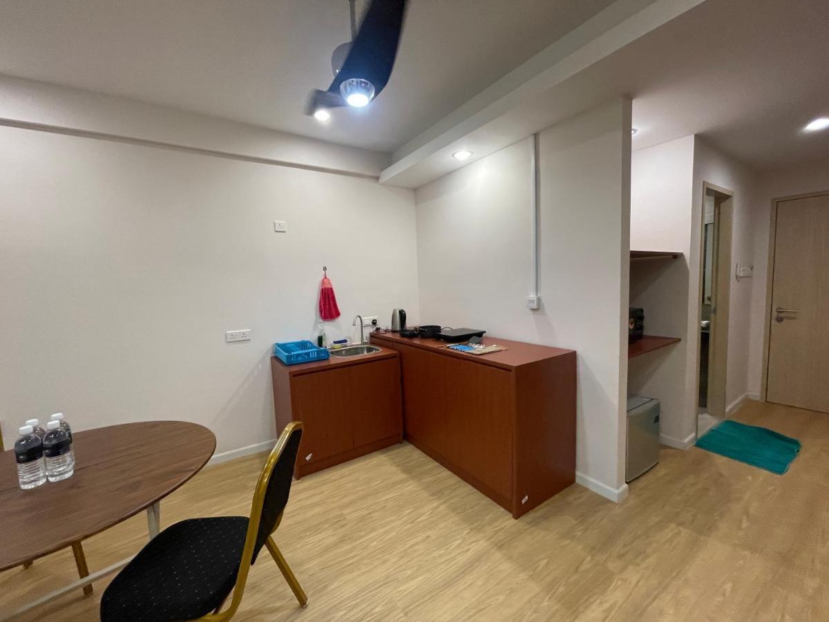 Aru Suites Homestay Wifi,Carpark,24H Check In,Water Filter By R2 Residence Кота Кинабалу Екстериор снимка