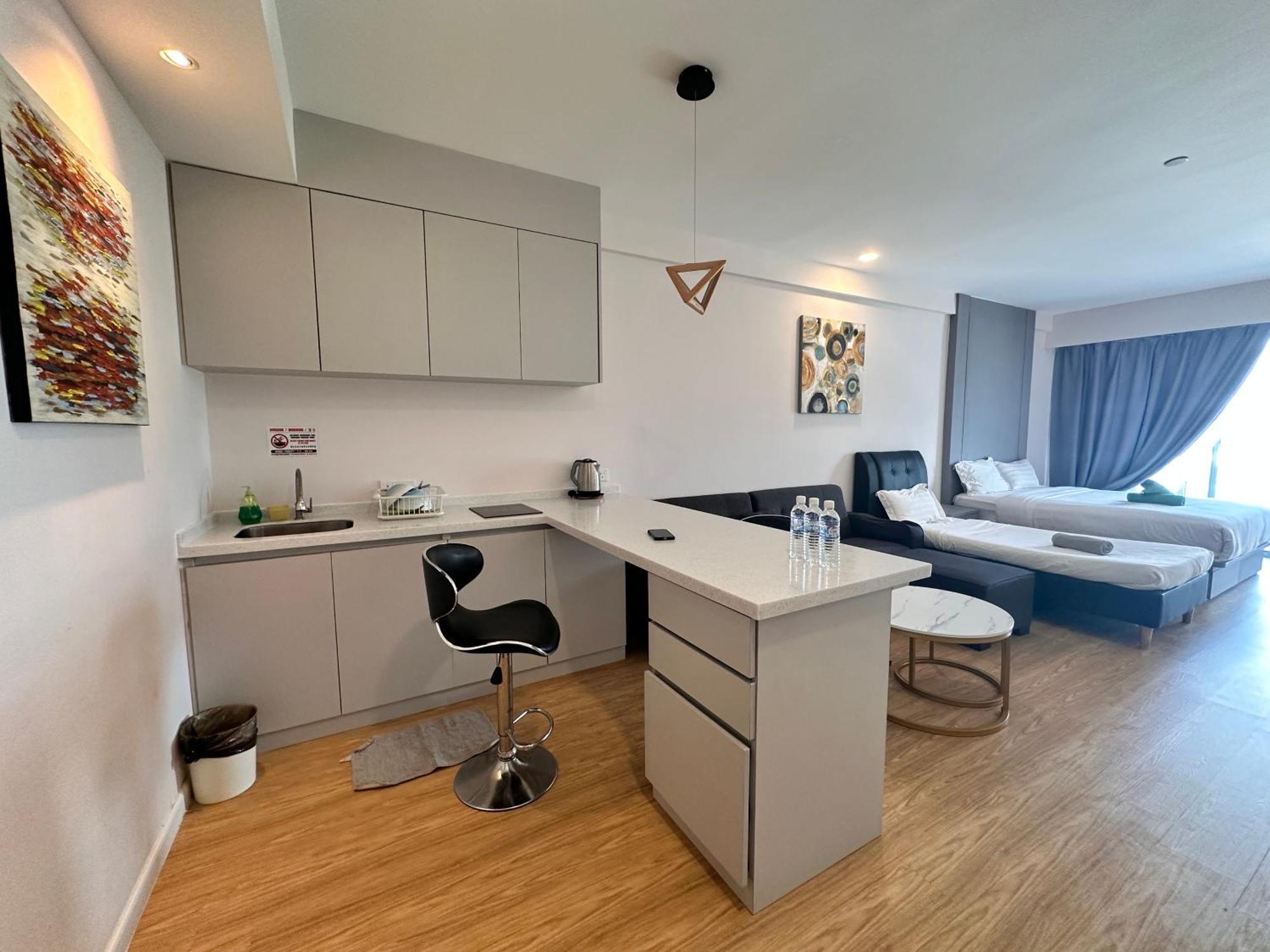 Aru Suites Homestay Wifi,Carpark,24H Check In,Water Filter By R2 Residence Кота Кинабалу Екстериор снимка