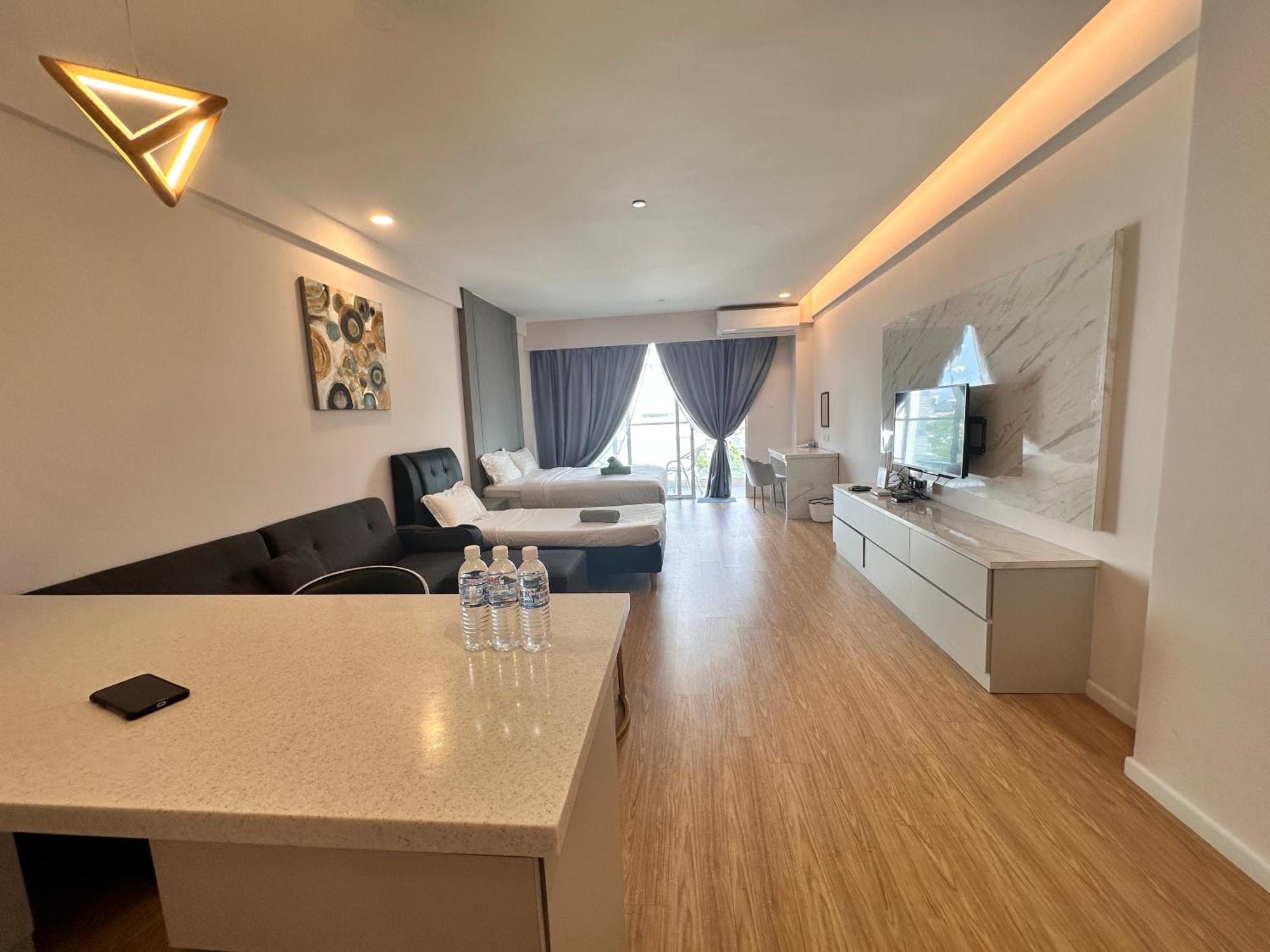 Aru Suites Homestay Wifi,Carpark,24H Check In,Water Filter By R2 Residence Кота Кинабалу Екстериор снимка